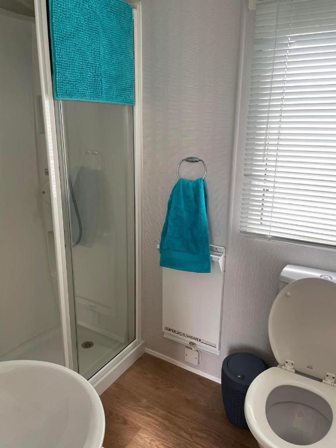 Parkdean Static Caravan On Cherry Tree Holiday Park Great Yarmouth Exterior photo